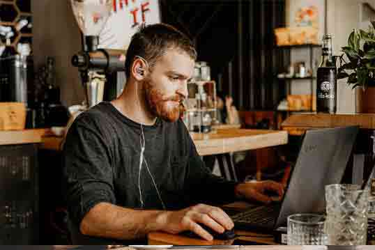 验证码平台的轰炸短信软件